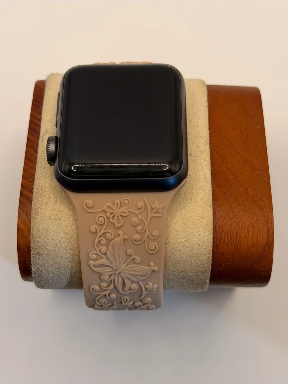 Apple Watch Series 3, 38mm, Black, New Band, Charger Included, Tested